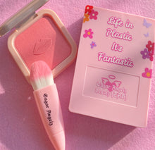 โหลดรูปภาพลงในเครื่องมือใช้ดูของ Gallery “Life in plastic, it’s fantastic” Travel brush set
